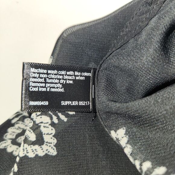 Black & White Semi Sheer 3/4 Sleeve V-Neck Lace Up Tunic Size Small - Picture 8 of 9